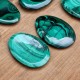 malachite - galet pouce