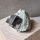 Pyrite sur matrice