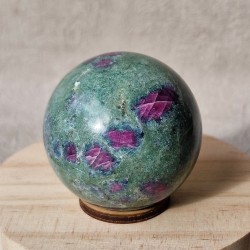 rubis sur fuchsite - sphère