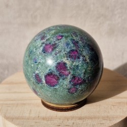rubis sur fuchsite - sphère